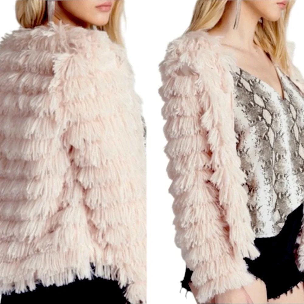 NWOT BLUE BLUSH FAUX FUR JACKET IN BLUSH